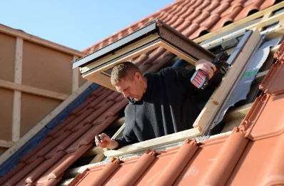 Pose de fenêtres de toit Velux à Livry